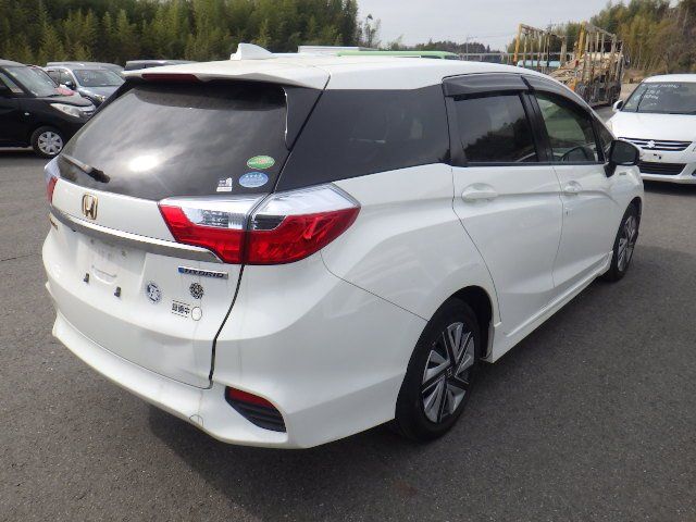 Image for 2016 Honda Shuttle 1.5 Petrol Hybrid Auto