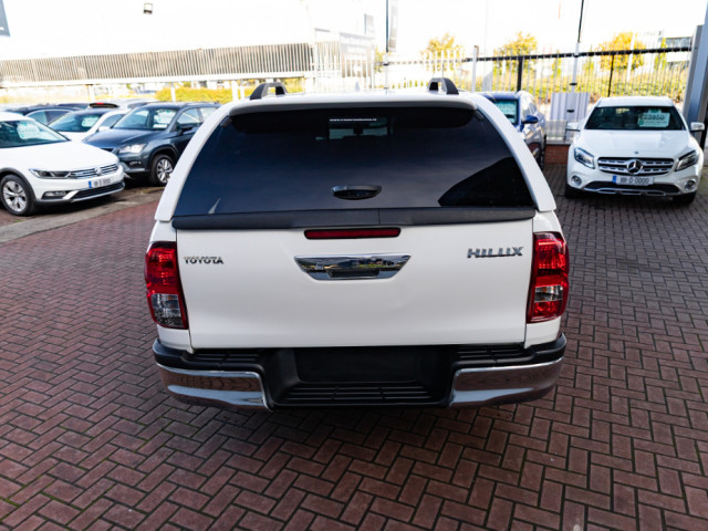 Image for 2022 Toyota Hilux 2.4 D-4D ICON EDITION DOUBLE CAB AUTOMATIC WITH CANOPY // 1 OWNER WITH FULL STAMPED TOYOTA SERVICE HISTORY // NEVER BEEN USED FOR TOWING SO NO TOW BAR // BUY WITH CONFIDENCE AA AND SIMI APPROVED 25