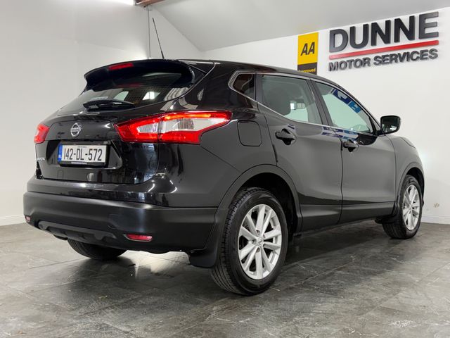 Image for 2014 Nissan Qashqai **TOUCHSCREEN RADIO **2 KEYS **DUAL DIGITAL CLIMATE CONTROL **REVERSING CAMERA **AMBIANT INTERIOR LIGHTING **17'' BRUSHED SILVER WHEELS **MULTI FUNCTION STEERING WHEEL **CRUISE CONTROL **AUTO START