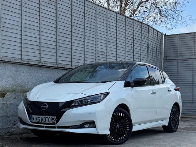 Image for 2023 Nissan Leaf N-CONNECTA / BLACK ROOF / APPLE & ANDROID AUTO / NAV / RADAR CRUISE / HALF-LEATHER / PARK SENSORS / BALANCE OF 8 YEAR NISSAN BATTERY WARRANTY / *FINANCE PACKAGES AVAILABLE*