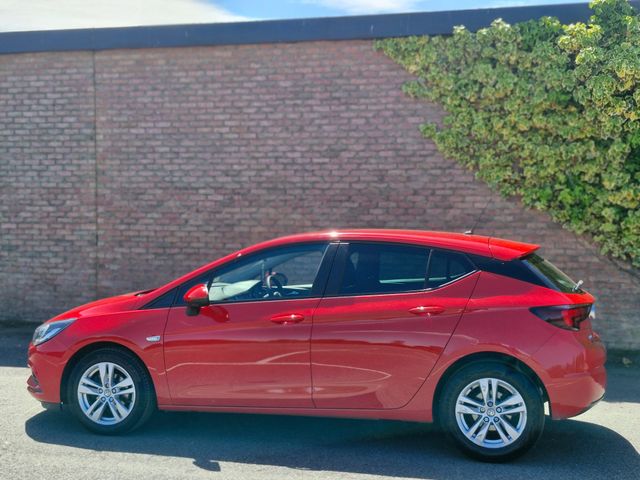 Image for 2018 Vauxhall Astra 1.6 CDTI DESIGN FINANCE AVAILABLE