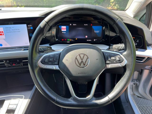 Image for 2023 Volkswagen Golf R-LINE PACK 1.0 TSI AUTO // DIGITAL CLIMATE CONTROL // NEW 19" R-LINE ALLOYS // WIRELESS CHARGING BAY