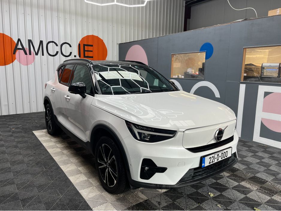 Image for 2022 Volvo XC40 €27950 2022 VOLVO XC40 TWIN MOTOR AUTOMATIC / CRUISE CONTROL / 360° CAMERA / ELECTRIC MEMORY & HEATED SEATS / PANORAMIC SUNROOF / HEATED STEERING WHEEL / APPLE CARPLAY AND MORE