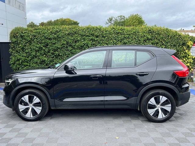 Image for 2023 Volvo XC40 T4 PLUS RECHARGE 1.5 HYBRID // HEATED SEATS // APPLE CARPLAY/ANDROID AUTO// DIAMOND CUT ALLOYS