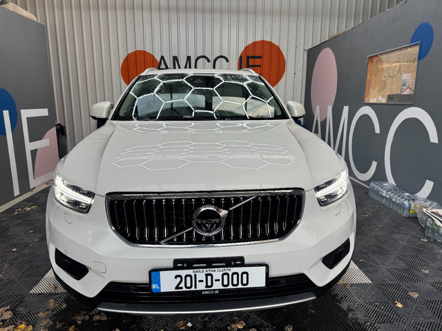 Image for 2020 Volvo XC40 2020 VOLVO Xc40 RECHARGE PLUG-IN HYBRID T5 INS AUTOMATIC / CRUISE CONTROL / 360 PARKING CAMERA / ELECTRIC MEMORY & HEATED SEATS / PADDLE SHIFTERS / AMBIENT LIGHTS / PANORAMIC SUNROOF / APPLE CARPLAY