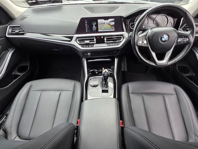 Image for 2019 BMW 3 Series 320D SE X-DRIVE AUTOMATIC 190BHP // UPGRADED ALLOY WHEELS