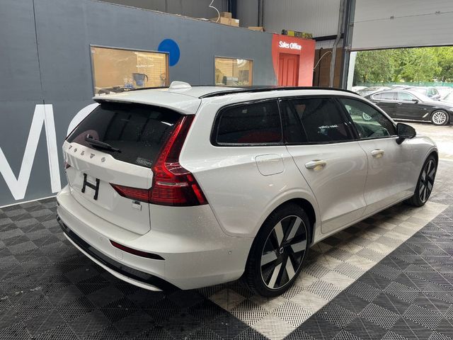 Image for 2024 Volvo V60 2024 VOLVO V60 ULTRA T6 PLUG-IN 2.0 AUTOMATIC / CRUISE CONTROL / PARKING CAMERA / ELECTRIC MEMORY & HEATED SEATS / PANORAMIC SUNROOF / APPLE CARPLAY AND MORE