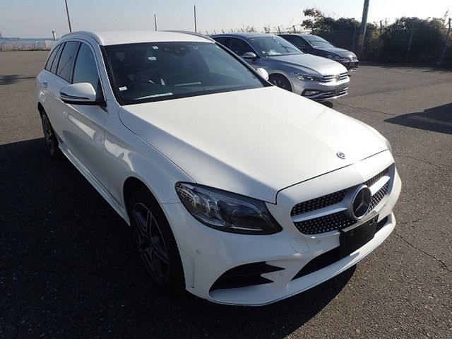 Image for 2019 Mercedes-Benz C Class C220D AMG PLUS LAUREUS EDITION DIESEL ESTATE AUTOMATIC // FULL ELECTRIC HEATED LEATHER // PRIVACY PACK // STUNNING EXAMPLE // AA APPROVED DEALER 2026