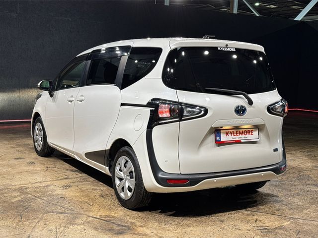 Image for 2021 Toyota Sienta 1.5 HYBRID 7 SEATER - PUSH BUTTON START/STOP - CRUISE CONTROL - REAR CAMERA