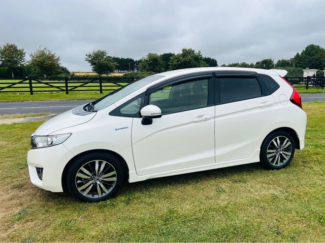 Image for 2016 Honda Fit 1.5 AUTOMATIC HYBRID TOP SPEC 