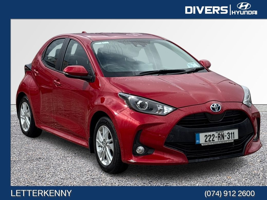 Image for 2022 Toyota Yaris Hybrid Luna