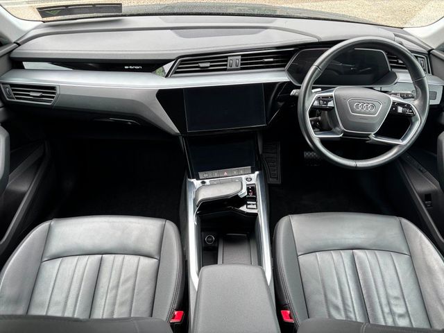 Image for 2021 Audi e-tron TECHNIK 50 QUATTRO