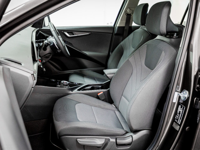 Image for 2025 Kia Niro 2 64.8kWh 200HP