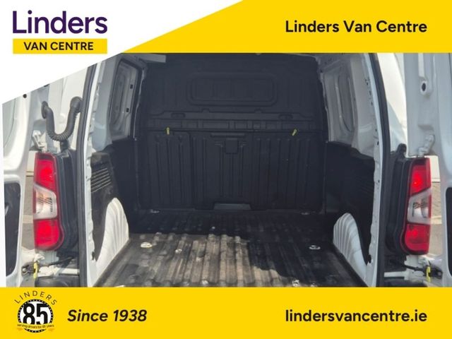 Image for 2021 Opel Combo VERY CLEAN - 1 OWNER