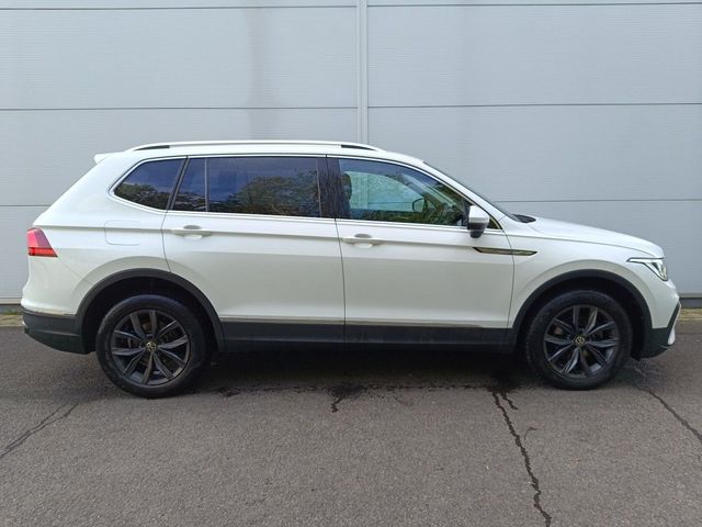 Image for 2022 Volkswagen Tiguan Allspace 2.0 TDI 150HP Life DSG Auto Rear camera