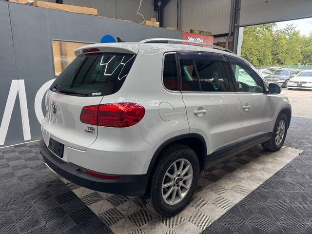 Image for 2015 Volkswagen Tiguan 2015 VOLKSWAGEN TIGUAN LOUNGE 71KM AUTOMATIC 1.4/ PARKING CAMERA