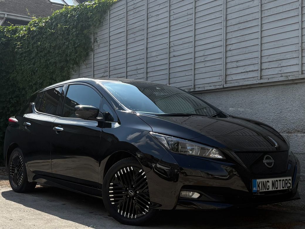 Image for 2022 Nissan Leaf N-CONNECTA / APPLE & ANDROID AUTO / NAV / RADAR CRUISE / HALF-LEATHER / PARK SENSORS / 12 MONTH WARRANTY / *FINANCE PACKAGES AVAILABLE*