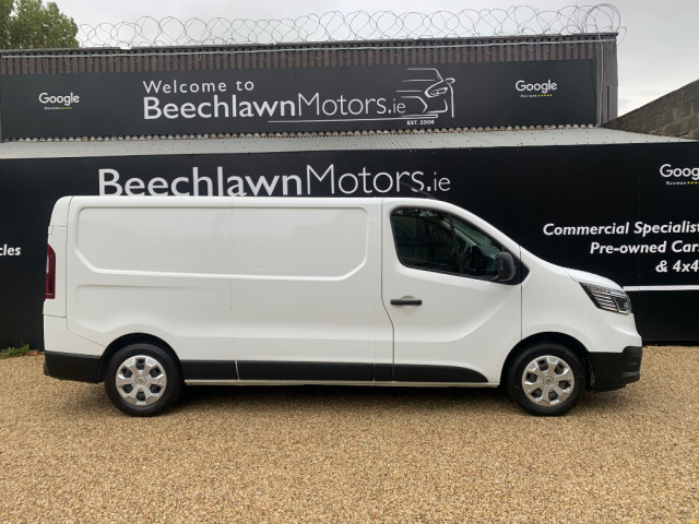 Image for 2023 Renault Trafic 2.0 DCI 130 PS LWB BUSINESS + // PRICE EXCL. VAT // ONE OWNER // CRUISE, AIR CON AND REAR PARKING SENSORS // 01/27 CVRT // 