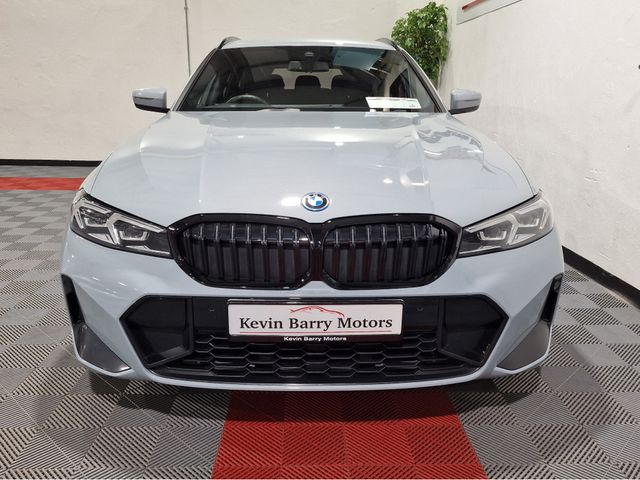 Image for 2023 BMW 3 Series 330E TOURING M SPORT (TECH PACK) AUTOMATIC **ONE OWNER / APPLE CARPLAY / CRUISE CONTROL / ELECTRIC BOOTLID / HEAD UP DISPLAY / HARMAN KARDON SOUND / REVERSE CAMERA / WIRELESS PHONE CHARGING**