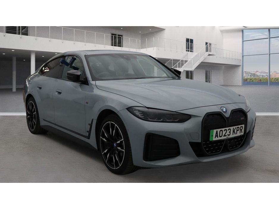 Image for 2023 BMW i4 M50 (SUNROOF) 540BHP AUTOMATIC **ONE OWNER / APPLE CARPLAY / ELECTRIC BOOTLID / HARMAN KARDON SOUND / HEADS UP DISPLAY / SAT NAV / REVERSE CAMERA / WIRELESS PHONE CHARGING / BMW WARRANTY 04/2026**