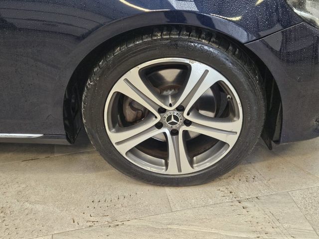 Image for 2017 Mercedes-Benz E Class E 220 D AVANTGARDE A/T