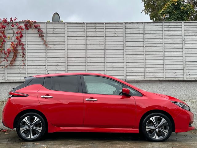 Image for 2022 Nissan Leaf N-CONNECTA / APPLE & ANDROID AUTO / NAV / RADAR CRUISE / HALF-LEATHER / PARK SENSORS / BALANCE OF 8 YEAR NISSAN BATTERY WARRANTY / *FINANCE PACKAGES AVAILABLE*