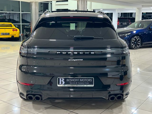 Image for 2024 Porsche Cayenne 3.0 V6 E-HYBRID=OVER €40, 000 WORTH OF OPTIONAL EXTRAS//ONLY 7000 MILES=BALANCE OF PORSCHE WARRANTY UNTIL 2027//TAILORED FINANCE PACKAGES AVAILABLE=TRADE INS WELCOME