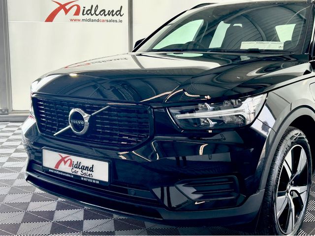 Image for 2021 Volvo XC40 R-DESIGN T4 RECHARGE