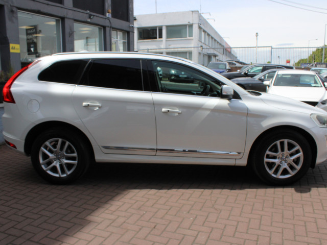 Image for 2017 Volvo XC60 2.0D4 SE CROSS COUNTRY 5DR ESTATE AUTOMATIC // REVERSING CAMERA // PAN RO OF // HEATED LEATHER // BUY WITH CONFIDENCE AA AND SIMI APPROVED DEALER 2025 // FINANCE ARRANGED // ALL TRADE INS WELCOME // 