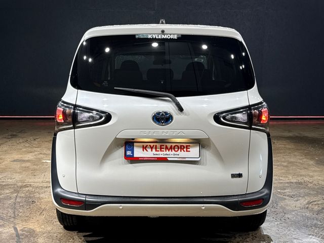 Image for 2021 Toyota Sienta 1.5 HYBRID 7 SEATER - PUSH BUTTON START/STOP - CRUISE CONTROL - REAR CAMERA