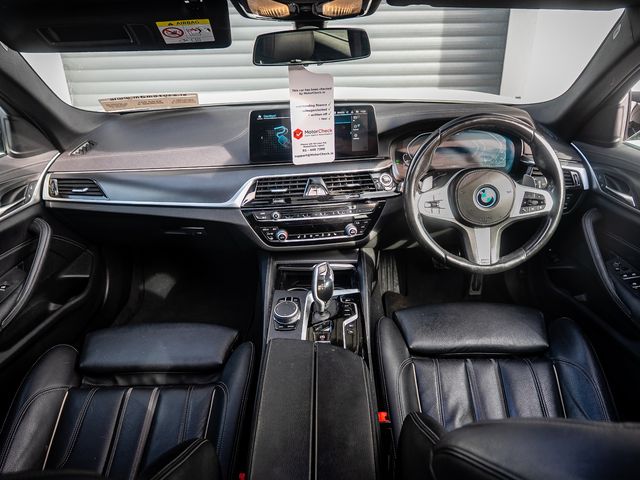 Image for 2021 BMW 5 Series 530E M SPORT *PAN ROOF*