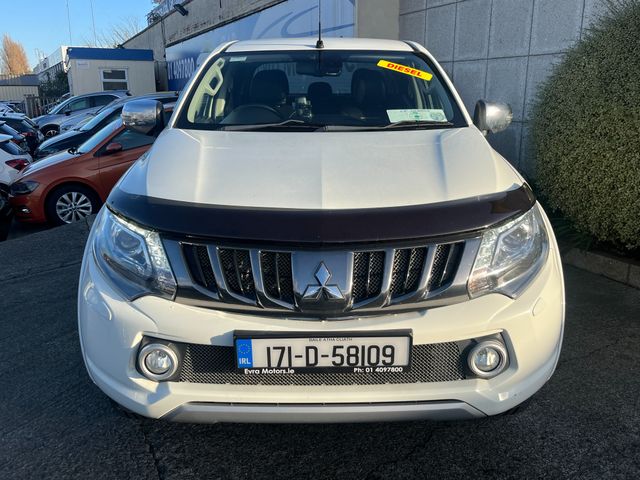 Image for 2017 Mitsubishi L200 DID BARBARIAN D/C 4WD 18 2.5 MANUAL //HIGH SPEC//FULL LEATHER//HEATED SEATS//REVEVRSE CAMERA//KEYLESS ENTRY//