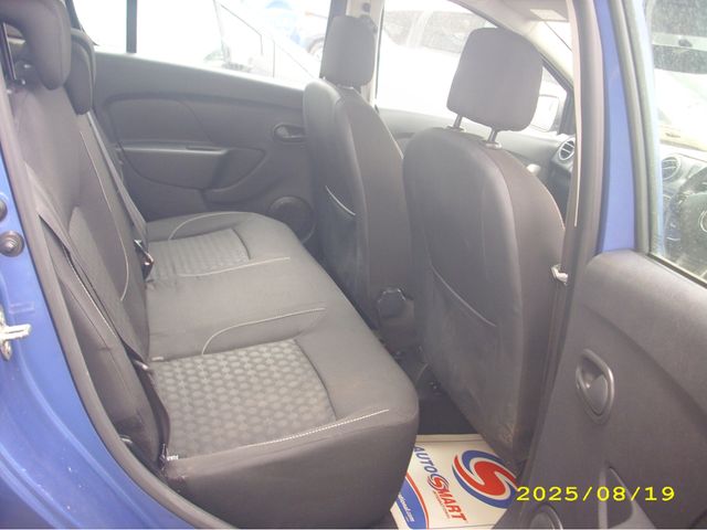 Image for 2013 Dacia Sandero SIGNATURE TCE 90 4DR