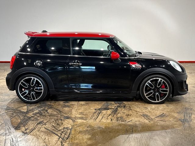 Image for 2015 Mini Cooper JOHN COOPER WORKS - 2.0 AUTOMATIC - UPGRADED FACTORY ALLOYS - BLACK/RED TWO TONE - HALF LEATHER - HEATED SEATS - REAR CAMERA