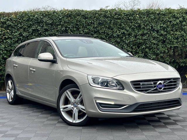 Image for 2017 Volvo V60 D4 CLASSIC 2.0 D // OPENING SUNROOF // LEATHER HEATED SEATS // BLUETOOTH MUSIC