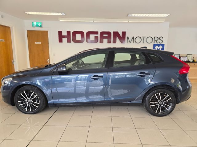 Image for 2017 Volvo V40 D2 MOM ED 5DR