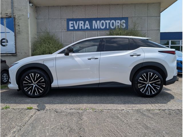 Image for 2023 Lexus RZ 450E AUTOMATIC ELECTRIC //HUGE SPEC//LOW MILES//FULL LEATHER HEATED/COOLED ELECTRIC SEATS//PANORAMIC GLASS ROOF//360 PARKING CAMERAS//ADAPTIVE CRUISE CONTROL// 