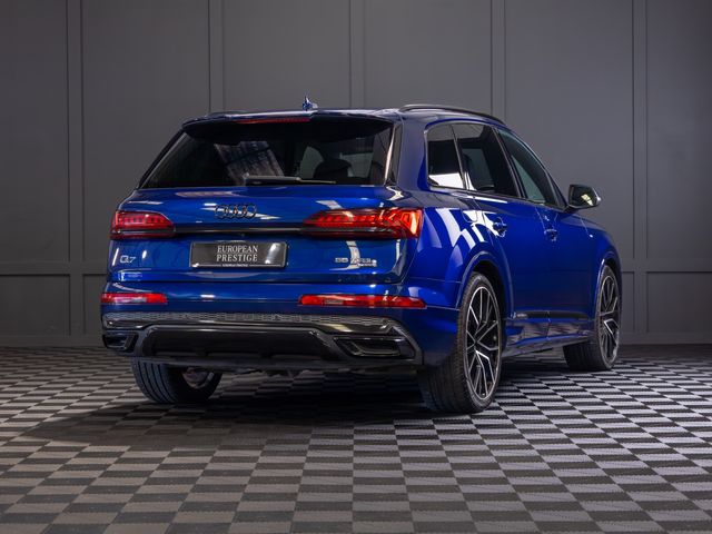 Image for 2020 Audi Q7 S-Line 55 TFSI-E Quattro