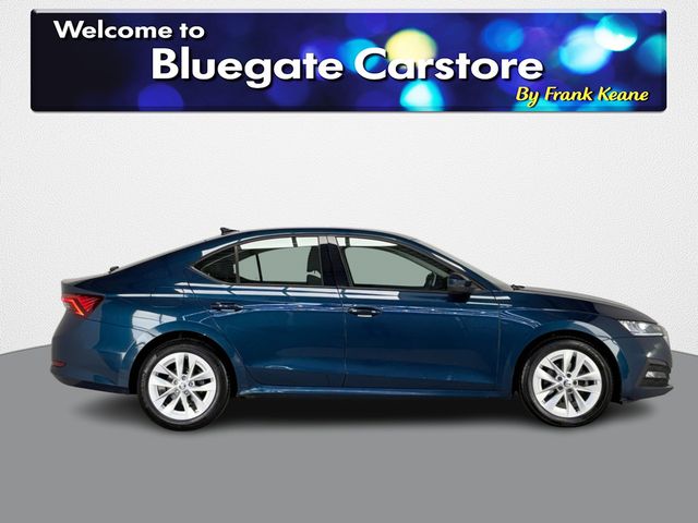Image for 2021 Skoda Octavia AMBITION 1.0 TSI 110HP**MULTIFUNCTIONAL STEERING WHEEL**KEYLESS START**REVERSE CAMERA**PARKING SENSORS**TOUCH SCREEN MEDIA DISPLAY**DUAL CLIMATE CONTROL**ELECTRIC HANDBRAKE**ISOFIX**FINANCE ARRANGED**