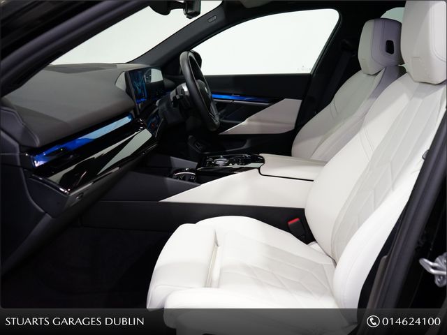 Image for 2025 BMW 5 Series *TECH AND COMFORT PACK* 530e M-SPORT SAPPHAIRE BLACK METALLIC WITH IVORY VEGANZA INTERIOR, 19” DIAMOND CUT ALLOYS, COMFORT ACCESS