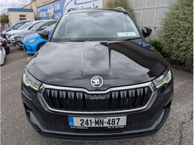 Image for 2024 Skoda Karoq STY MANUAL 2.0 DIESEL//REVERSE CAMERA//KEYLESS ENTRY//SAT NAV//HEATED SEATS AND STEERING WHEEL//WIRELESS CHARGING//ADAPTIVE CRUISE CONTROL