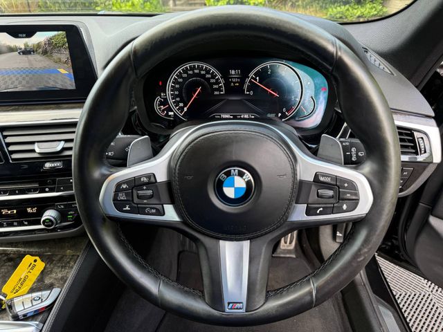 Image for 2018 BMW 5 Series 523d M-SPORT COMPETITION TOURING // LEATHER M-SPORT HEATED SEATS // 360 PARKING SENSORS // BLUETOOTH MUSIC
