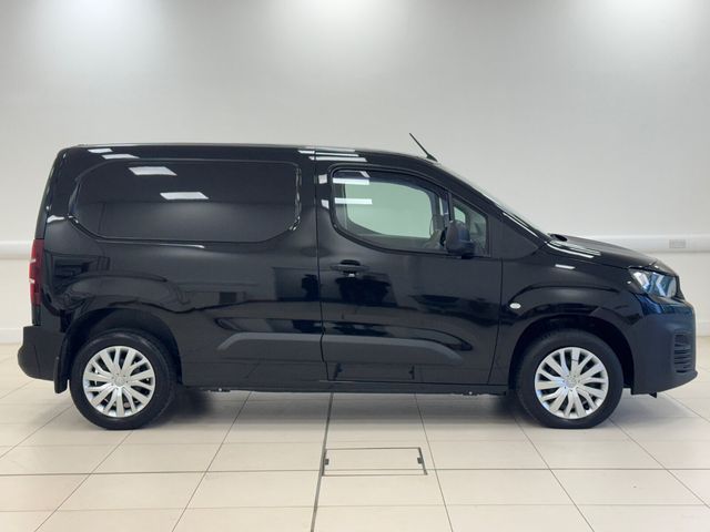 Image for 2022 Peugeot Partner 