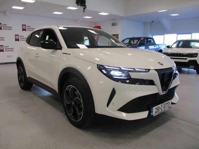 Image for 2025 Alfa Romeo Junior Speciale 54kW 156hp+TECH PACK-CAMERA-CARPLAY-SAT NAV-HEATED SEATS