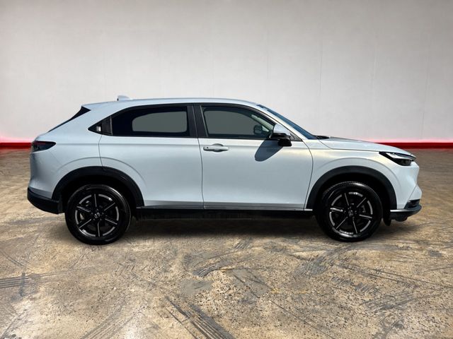 Image for 2023 Honda Vezel 1.5 HYBRID AUTOMATIC - FACTORY ALLOYS - HONDA SENSING - CRUISE CONTROL - PUSH BUTTON START/STOP - REVERSE CAMERA
