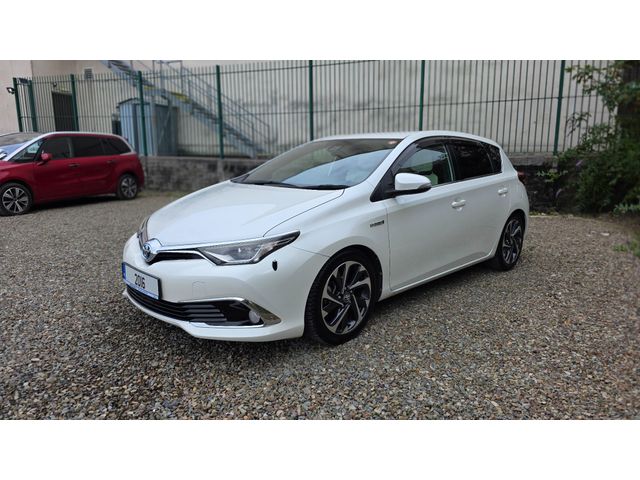Image for 2016 Toyota Auris Hybrid 