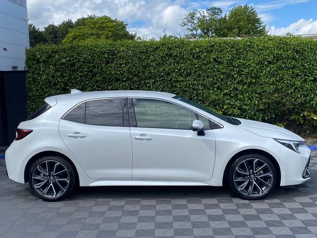 Image for 2025 Toyota Corolla GZ SPORT 1.8 HYBRID AUTO // VERY LOW MILEAGE // 18" ALLOYS // DIGITAL CLUSTER