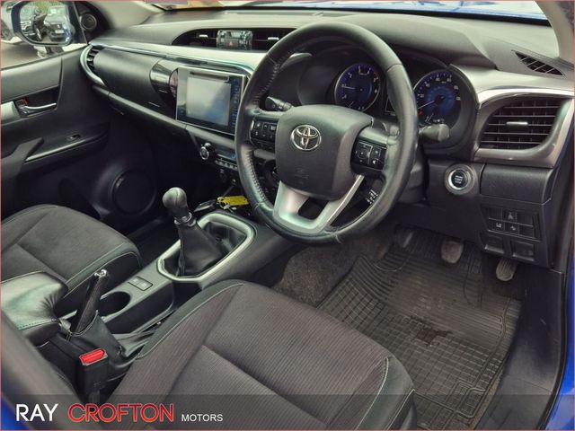 Image for 2018 Toyota Hilux HILUX 2.4 D4D INVINCIBLE 4WD D + VAT
