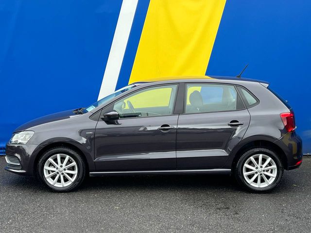 Image for 2015 Volkswagen Polo LOUNGE EDITION 1.2 TSI // 15" ALLOYS // MULTIMEDIA DISPLAY // DIGITAL CLIMATE CONTROL