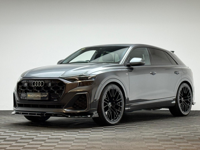 Image for 2025 Audi Q8 TFSI E QUATTRO S LINE